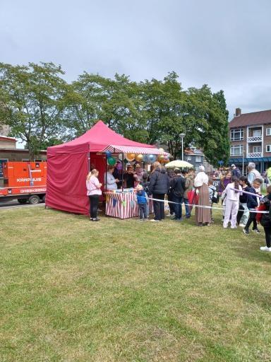 Foto 15 van 15 bij het verslag van Straatspeeldag Kerkelanden 2026