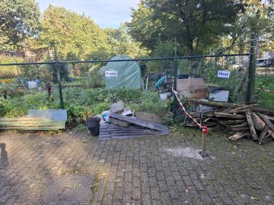 Foto 8 van 9 bij het verslag van Opschonen Volkstuincomplexen