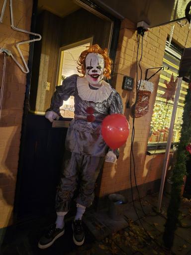 Foto 3 van 20 bij het verslag van Halloween Vinkenplein