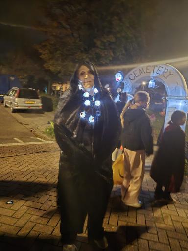 Foto 4 van 20 bij het verslag van Halloween Vinkenplein